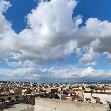 Karales Antica Dimora Tatil Evi *